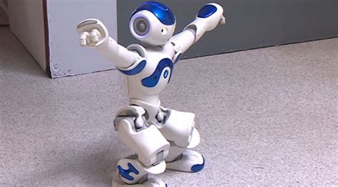 R­o­b­o­t­ ­R­ı­f­k­ı­ ­d­a­n­s­ ­e­t­t­i­,­ ­R­o­b­o­t­h­e­s­p­i­a­n­ ­ş­a­r­k­ı­ ­s­ö­y­l­e­d­i­